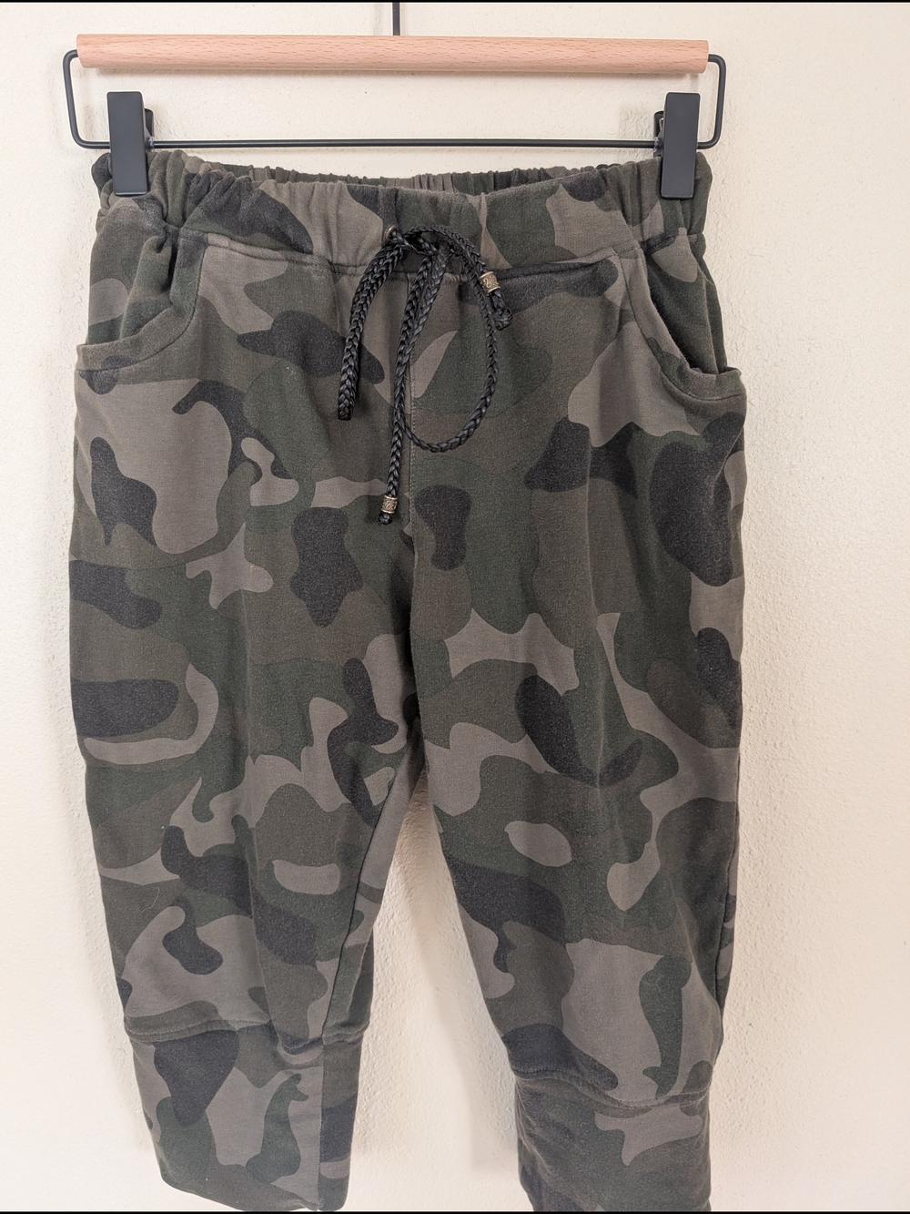 Olivaceous Camo Jogger Pants - Olive Green Women's S